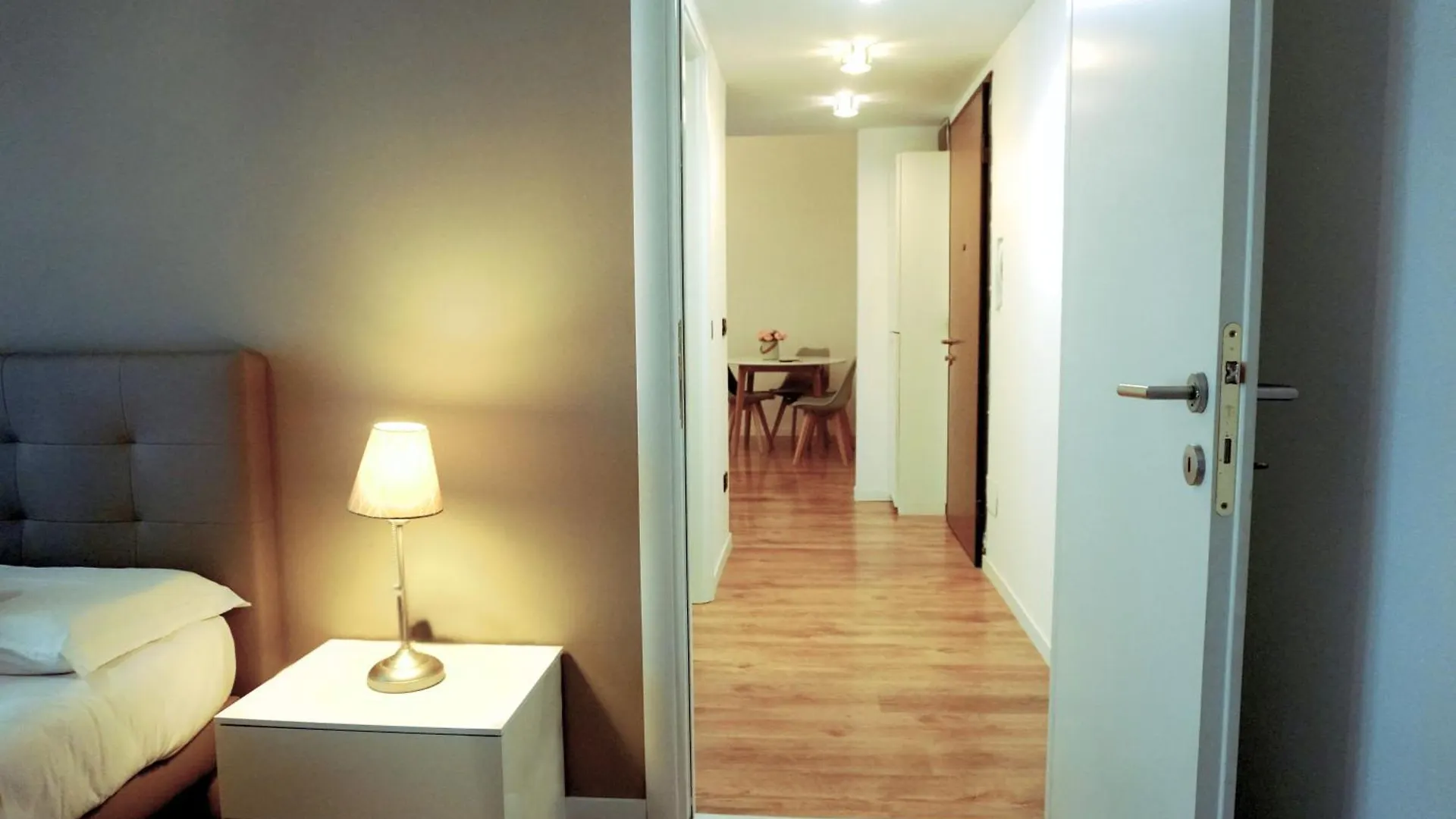 Apartment Mysa Properties - Romantico Bilocale A Brugherio Italy